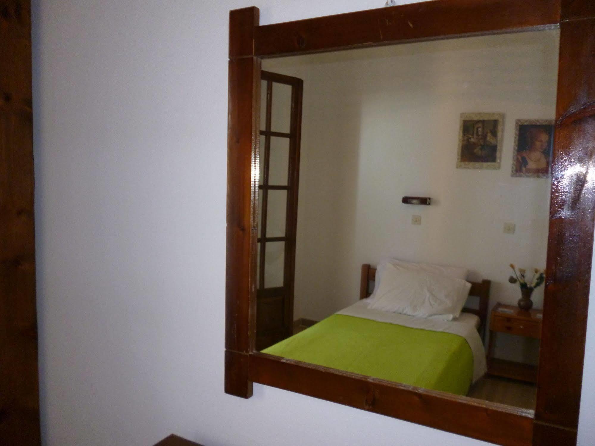 Villa Helen อาร์ริลลาส ภายนอก รูปภาพ